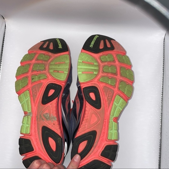 SAUCONY MIRAGE 5 Running Shoes - Picture 10 of 14